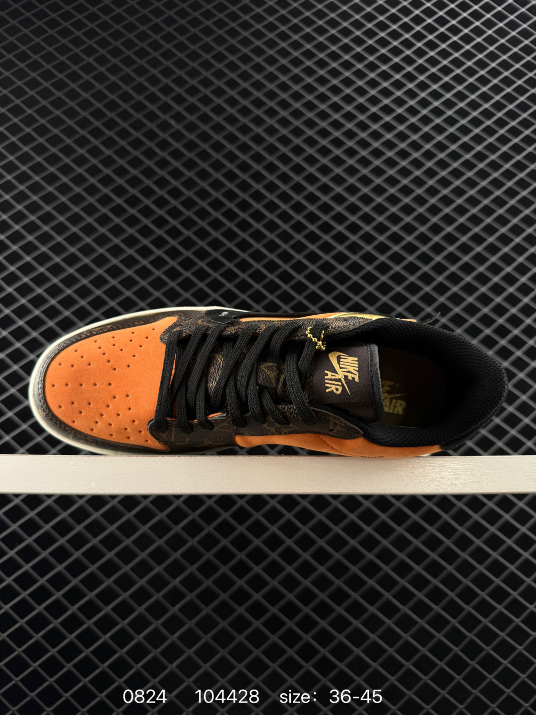 Louis Vuitton x Air Jordan 1